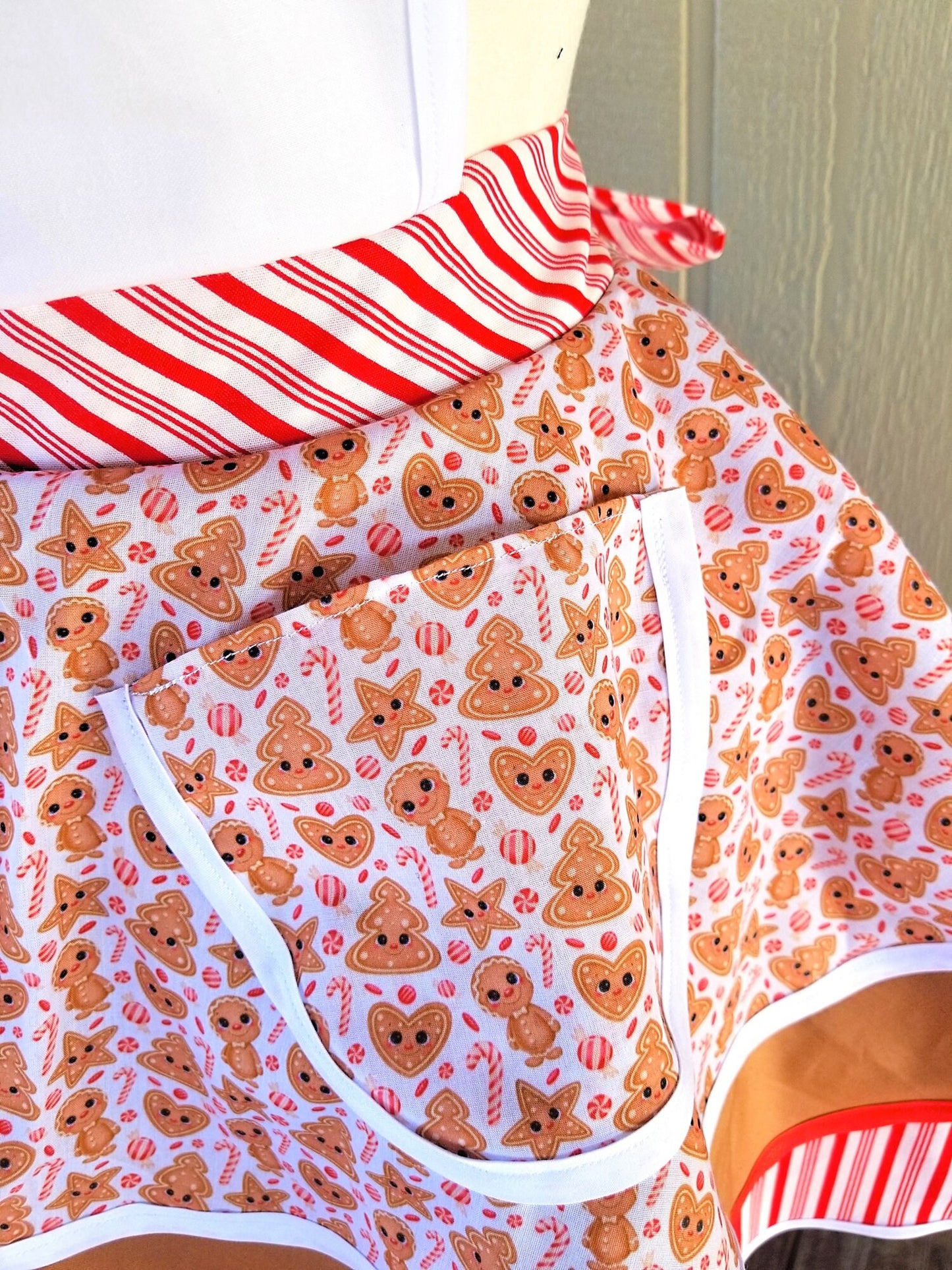 Holiday Gingerbread Retro Apron